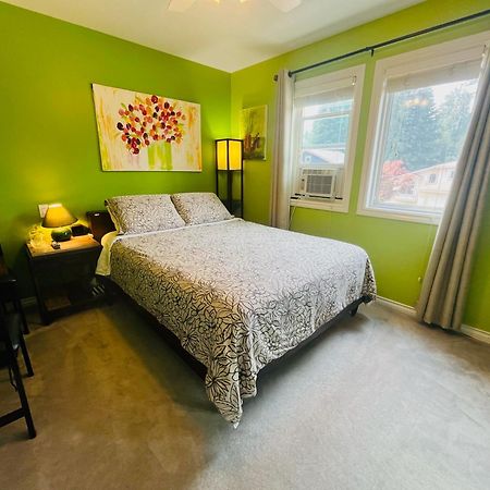 Cornerstone Bed And Breakfast Revelstoke Exteriér fotografie